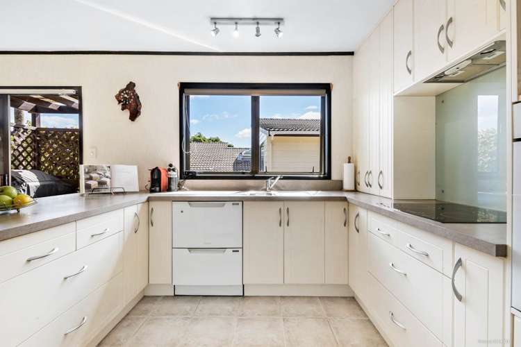 19 Palliser Lane Browns Bay_3