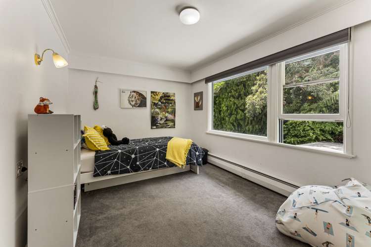 214 Whites Line East Waiwhetu_16