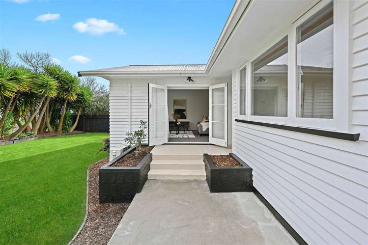 5 Sutton Crescent Hillcrest_1