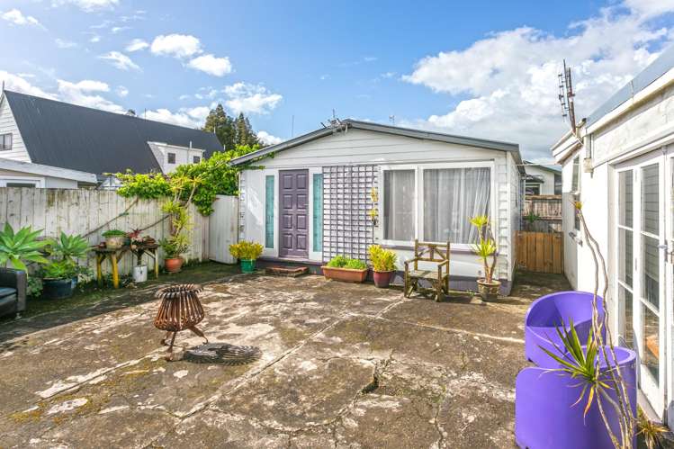 114 Fenton Street Thames_35