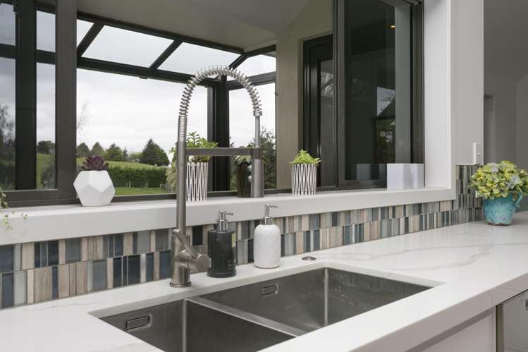 214 Mapara Road Acacia Bay_8