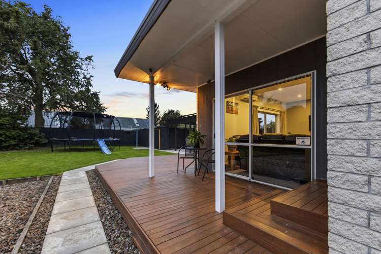 63 Solomon Avenue Redwood_13