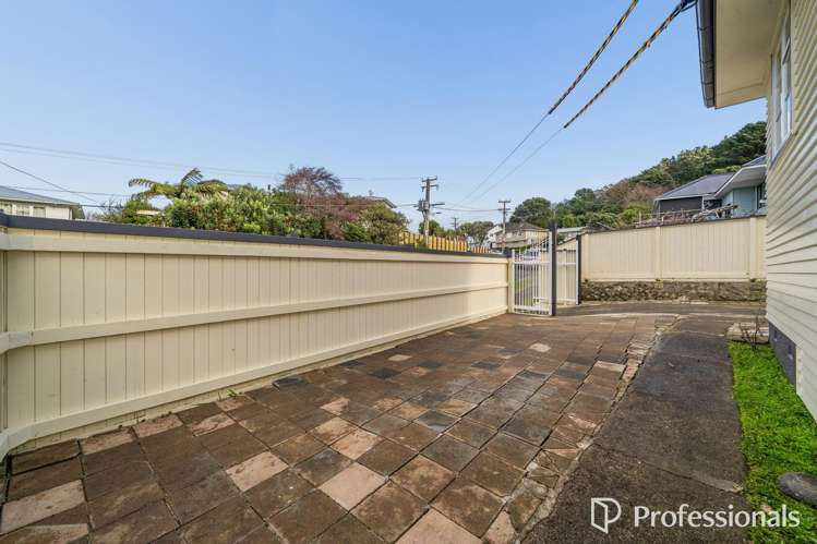 1 Wakefield Terrace Tawa_21