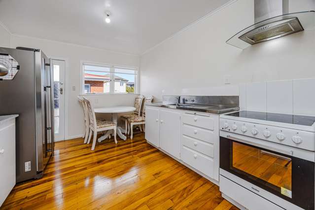 Charming Brick 2-Beddy  in  Papatoetoe