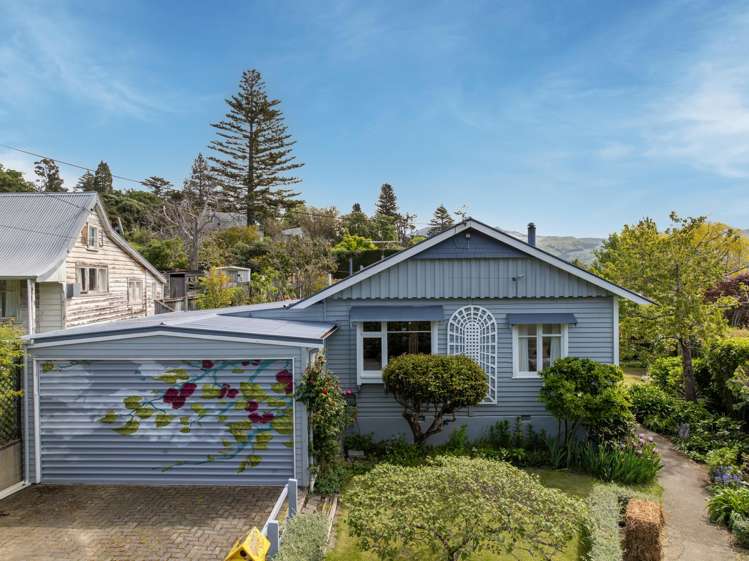 8 Percy Street Akaroa_24