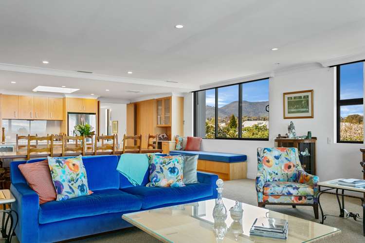 12/88 Lake Terrace Taupo_7