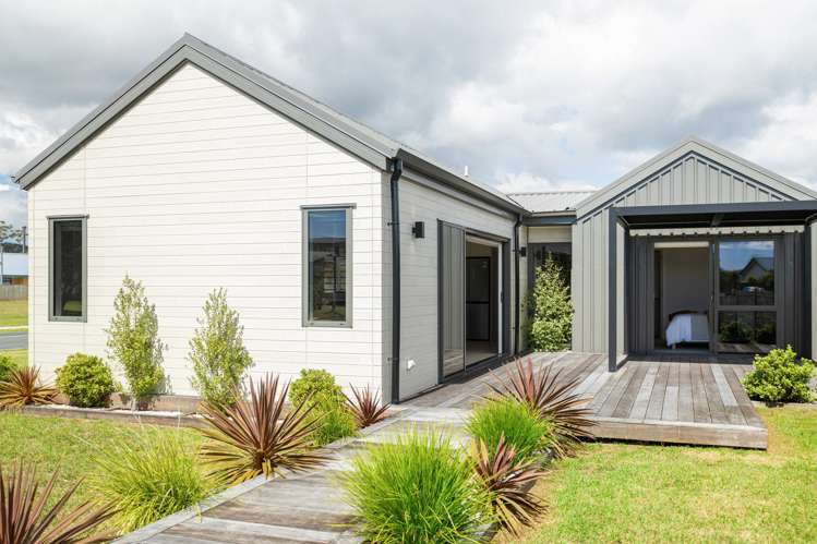 2 Motutere Drive Matarangi_16