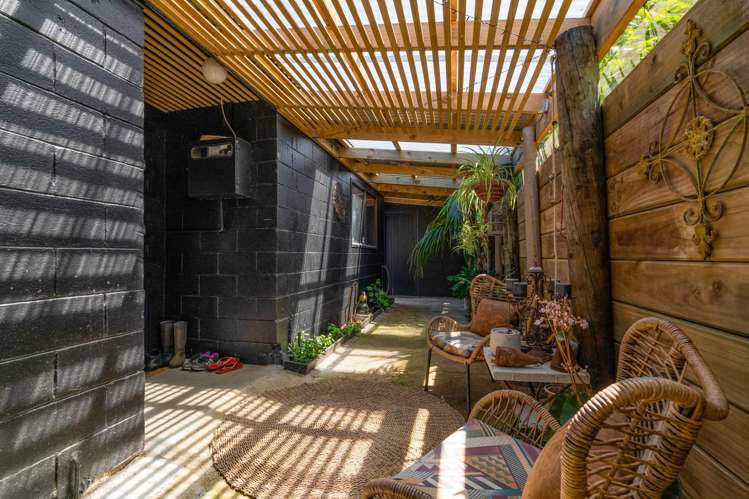 69 North Street Mokau_8