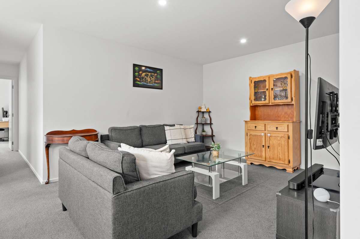 2/2 English Street_4