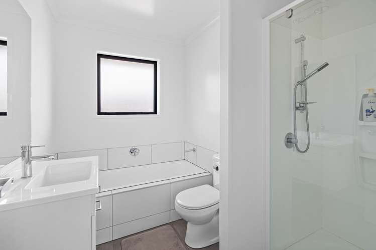 5 Royal St Annes Drive Te Kamo_2