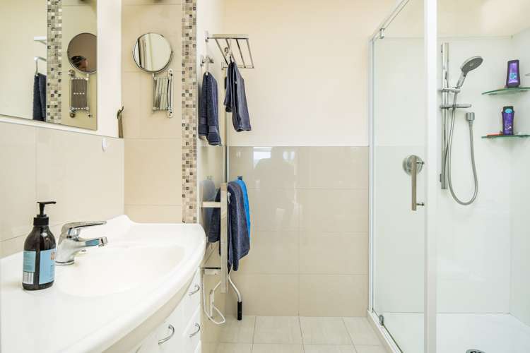 45 Mana View Road Paremata_13