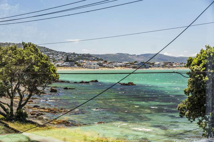 318 Queens Drive Lyall Bay_22