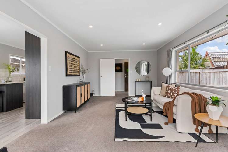 4 Haseler Crescent Mellons Bay_8