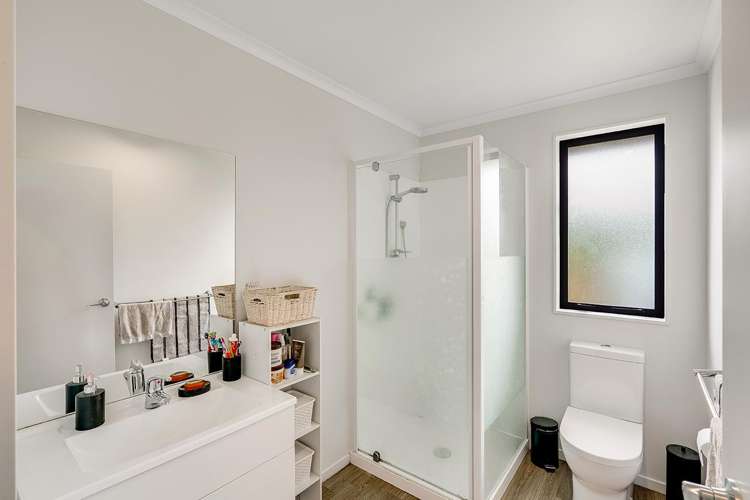 25 & 25A Paul Crescent Fairfield_22