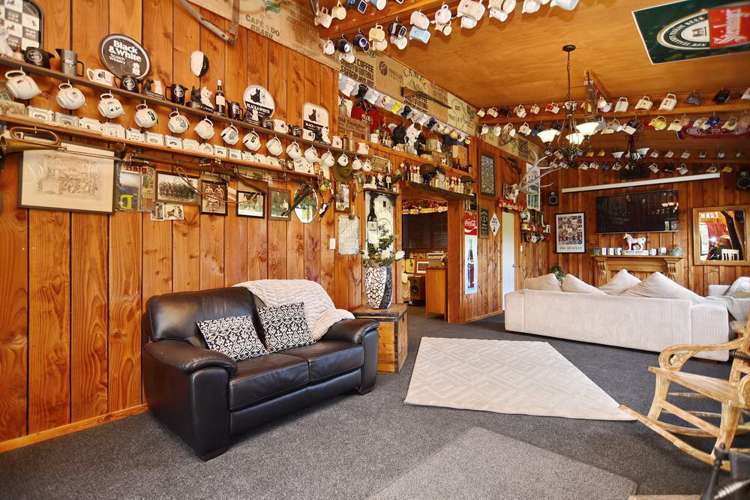 2585 South Eyre Road West Eyreton_13