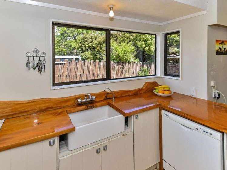 143 Everglade Drive Totara Heights_20