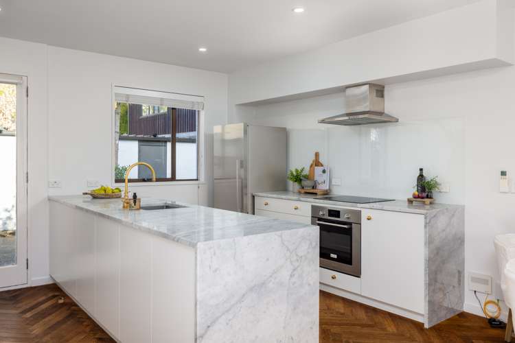 2/10 Conference Street Christchurch Central_5