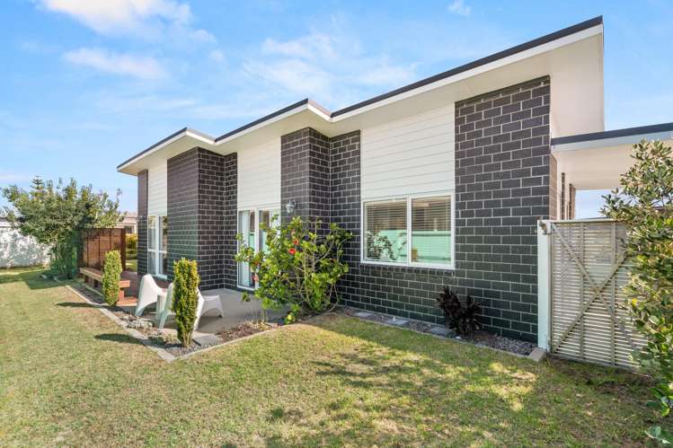 2 Coprosma Close Papamoa Beach_11