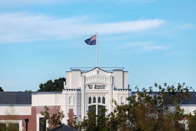 6 Eversleigh Road Belmont_21