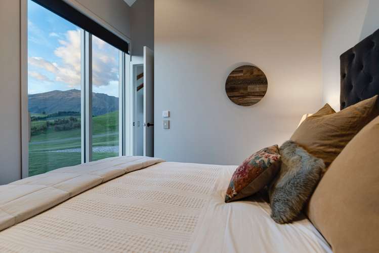 92 Threepwood Road Dalefield/Wakatipu Basin_15