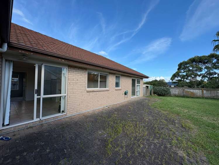 6 Atworth Way Pakuranga Heights_16