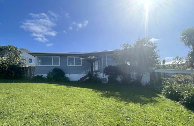 52 Fairclough Road Beach Haven_0