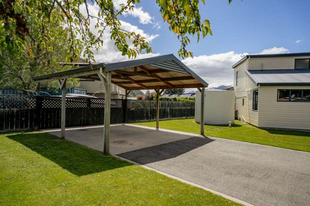 Lake Side living- MUST BE SOLD!