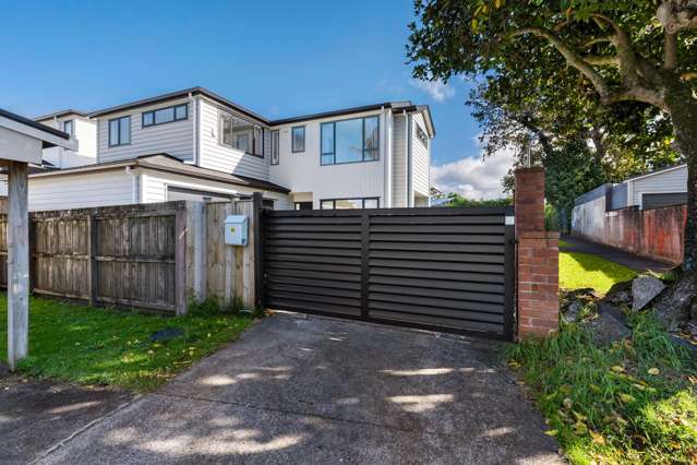 Modern Luxury - Unbeatable Location