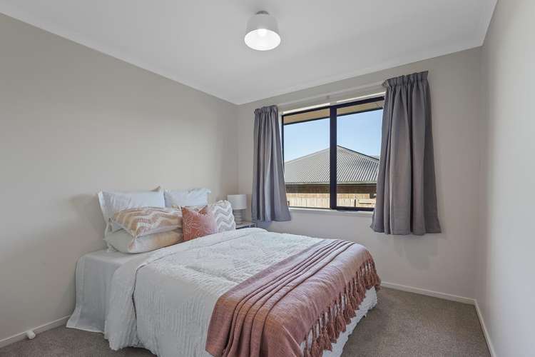 13 Bishopsworth Way Huntington_13