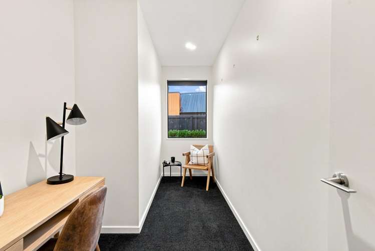 56 Carnaveron Drive Lincoln_21