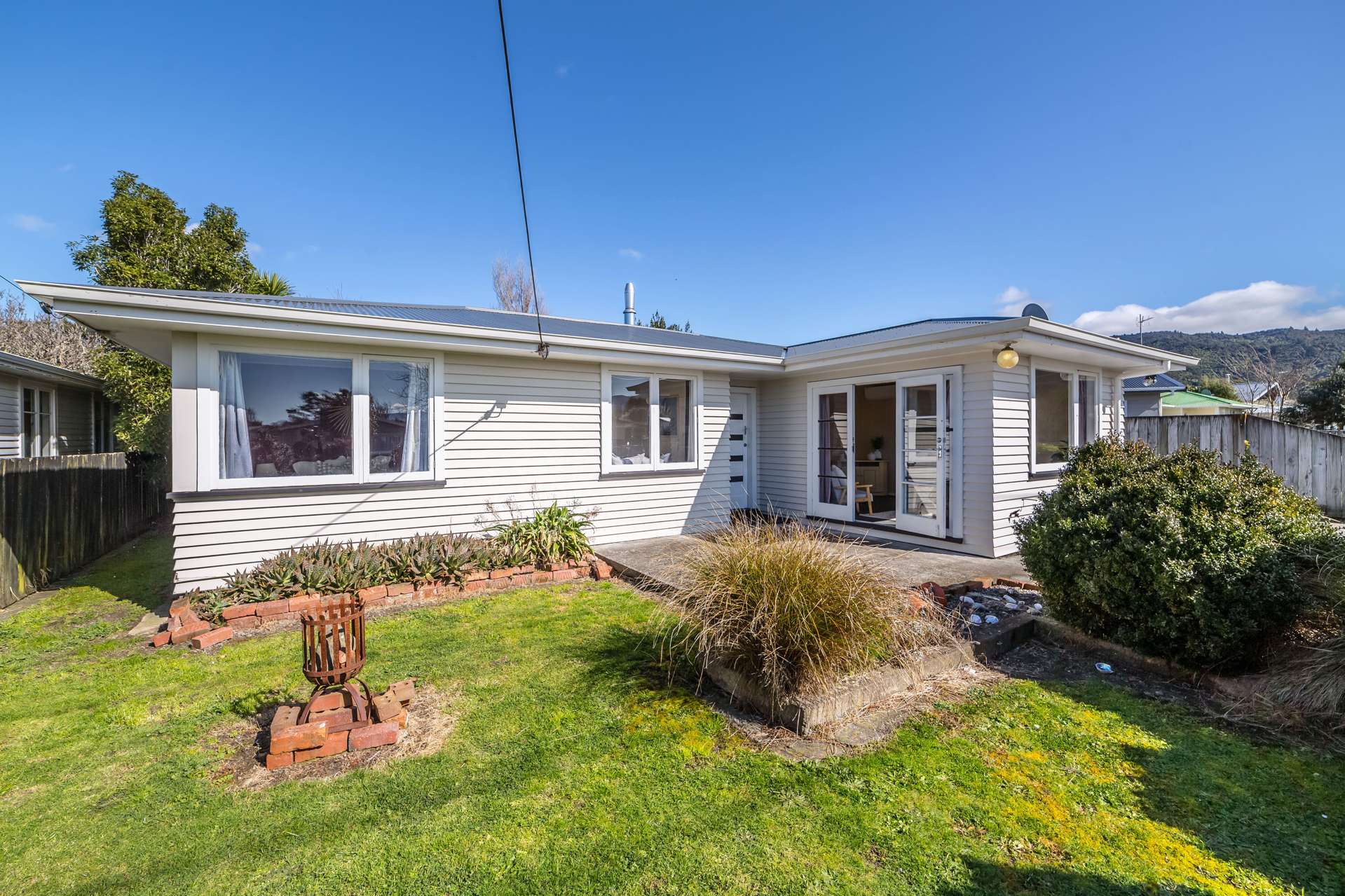 44 Woodward Street East Featherston_0