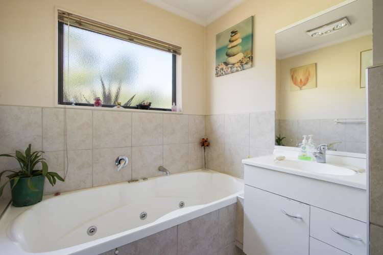 79 Victoria Street Waikino_14