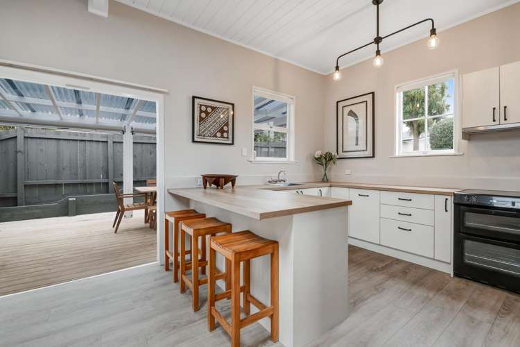 1 Karaka Street Helensville_7