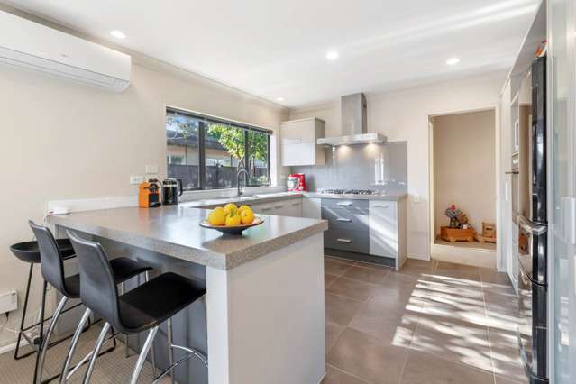 29 Aberdeen Crescent Wattle Downs_4