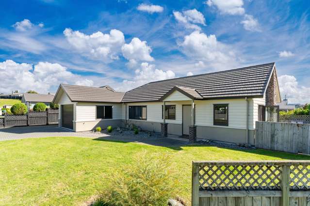 1/1 The Moorings Two Mile Bay_2