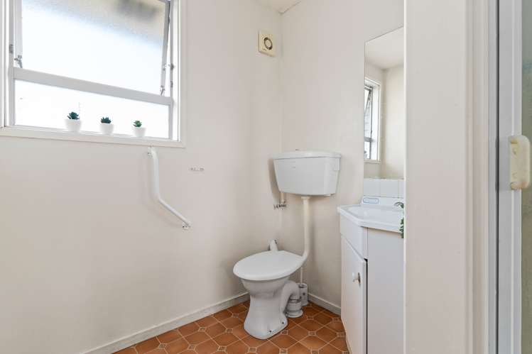 2/9 Maxwell Street Riccarton_12