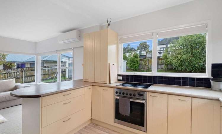 2/8 Wykeham Place 10878_5