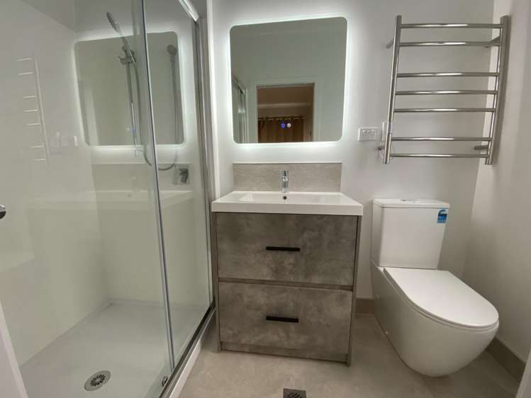 2A/19 Hibiscus Avenue Hamilton Lake_2