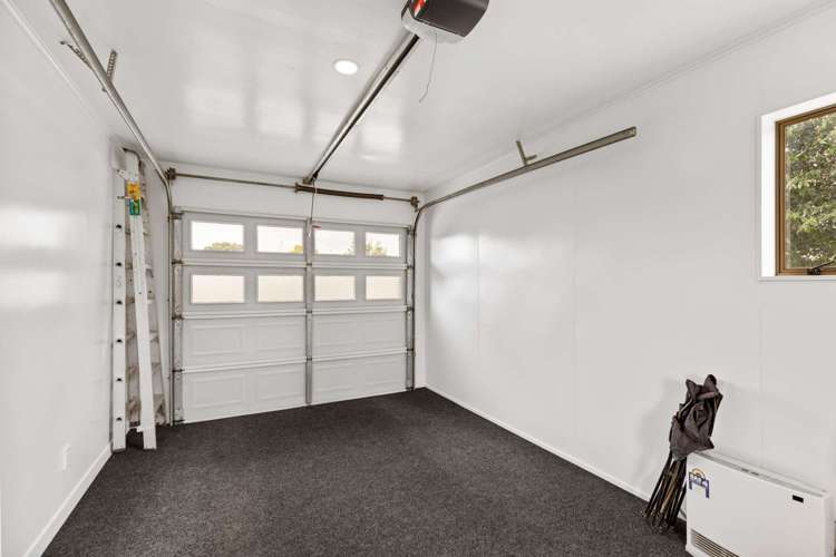 8 Queens Road Glen Avon_12