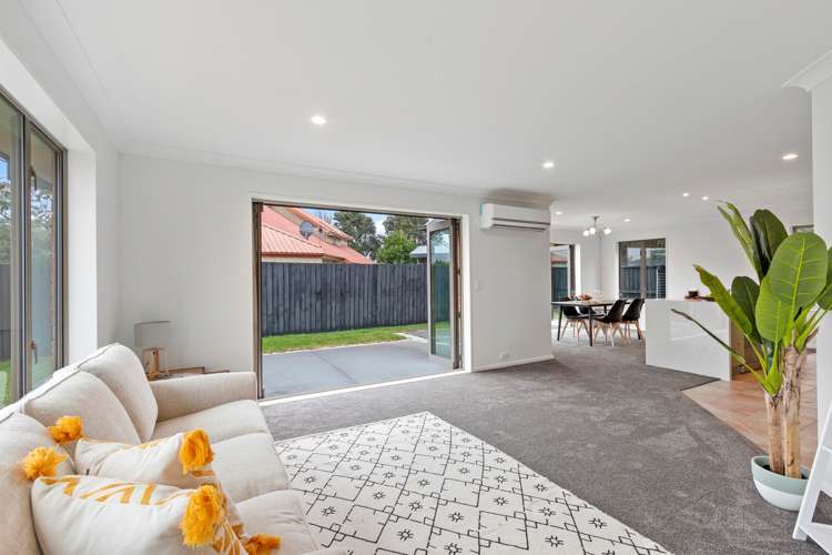 2 Wedmore Close Burwood_5