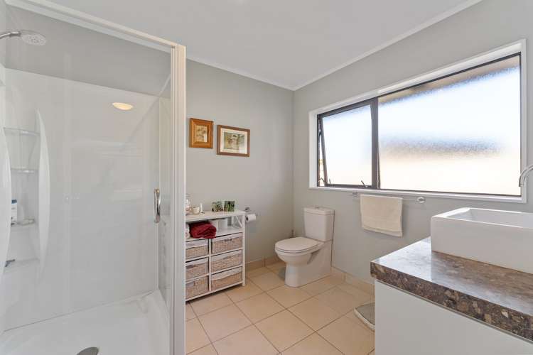 6 Queens Road Waikanae Beach_10