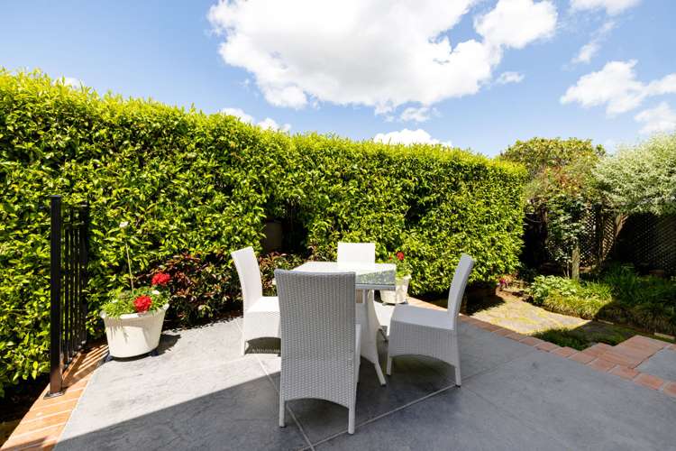 58 Lake Crescent Hamilton Lake_15