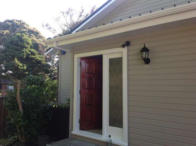 Charming 3-Bedroom Home in Woburn