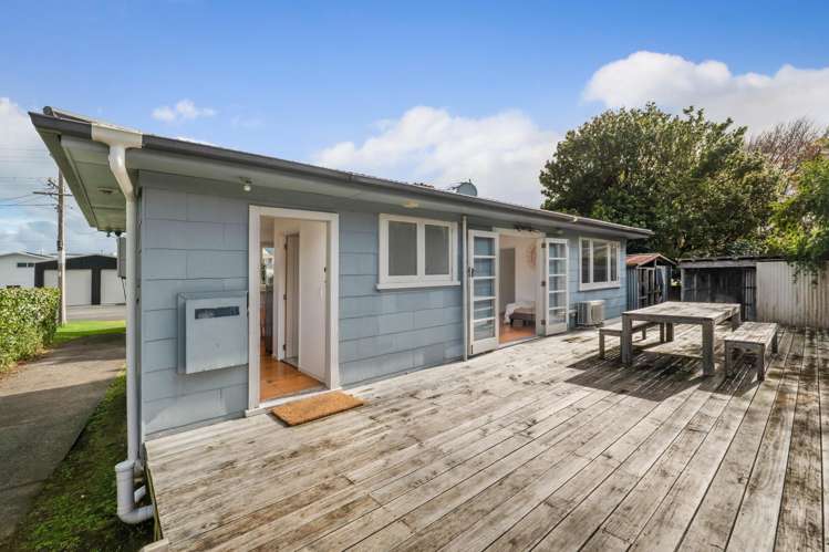 36 Seaview Ave Te Puru_13