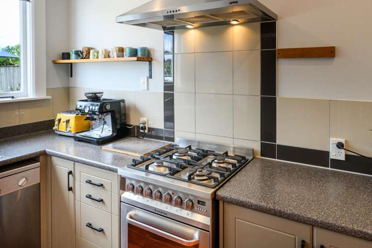 10 Kingswood Street Takaro_5