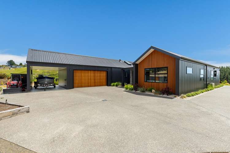 226 Bronte Road West Mahana_1