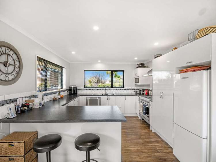 21 Collins Drive Waikuku Beach_5