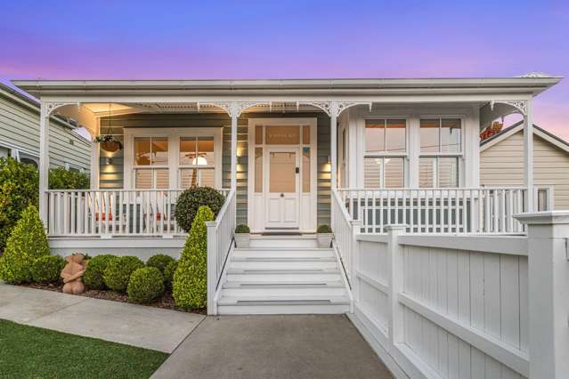 Exquisite Devonport village villa