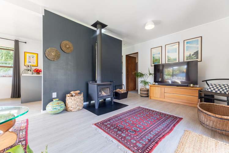 13 Forest Road Raumati South_9