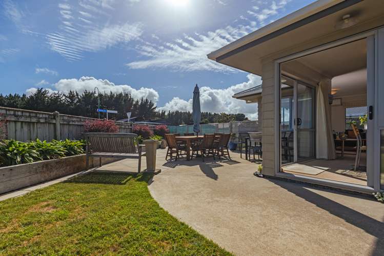 2 Tararua Drive Himatangi Beach_16